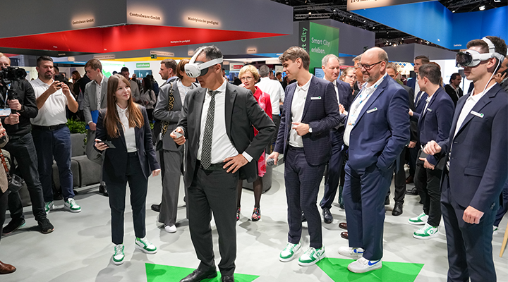Business men with VR glasses