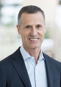 Dr. Thomas Olemotz